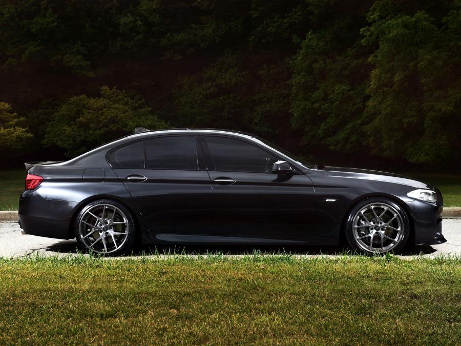  BMW 5-Series Sedan by IND Distribution 2012 года  (фото 2 из 8)